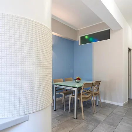 Grazia Modern And Cozy Close To Tiburtina Station Daire *